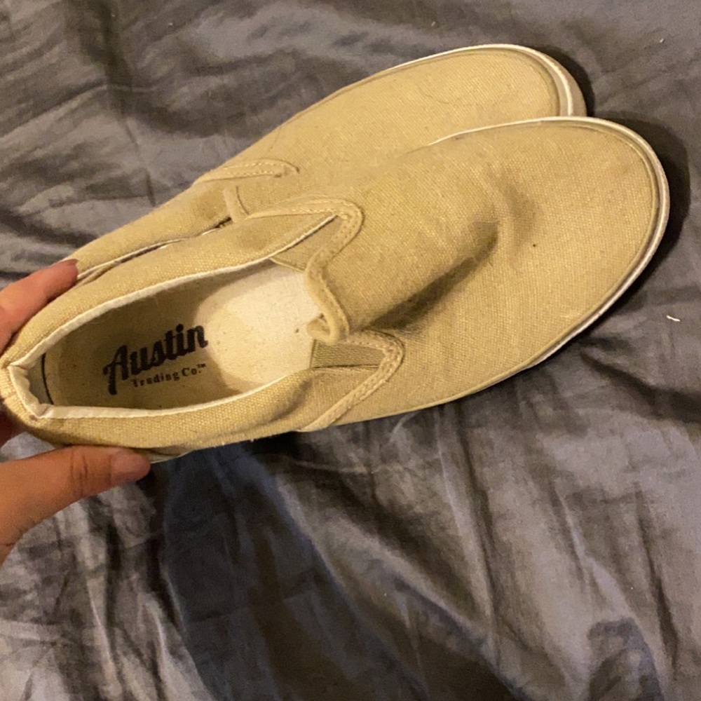 Austin’s men size 8